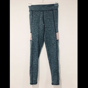 GRAY PATTERNED LEGGINGS WITH A PINK MAUVE ACCENT